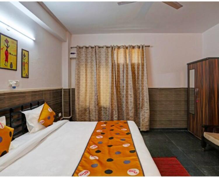 Hotel Aditya Residency Near Sector 63 Metro Station Нойда Екстер'єр фото
